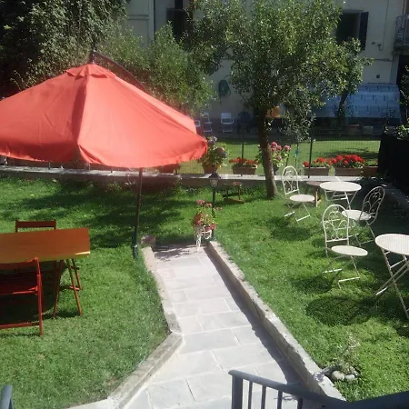 Fiume Bianco Oda ve Kahvaltı *